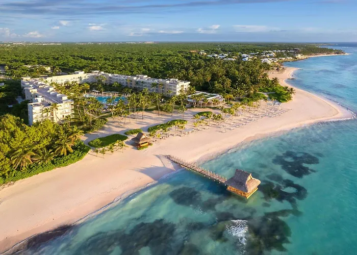 Punta Cana Hotels With Jacuzzi in Room near Corales Golf Course